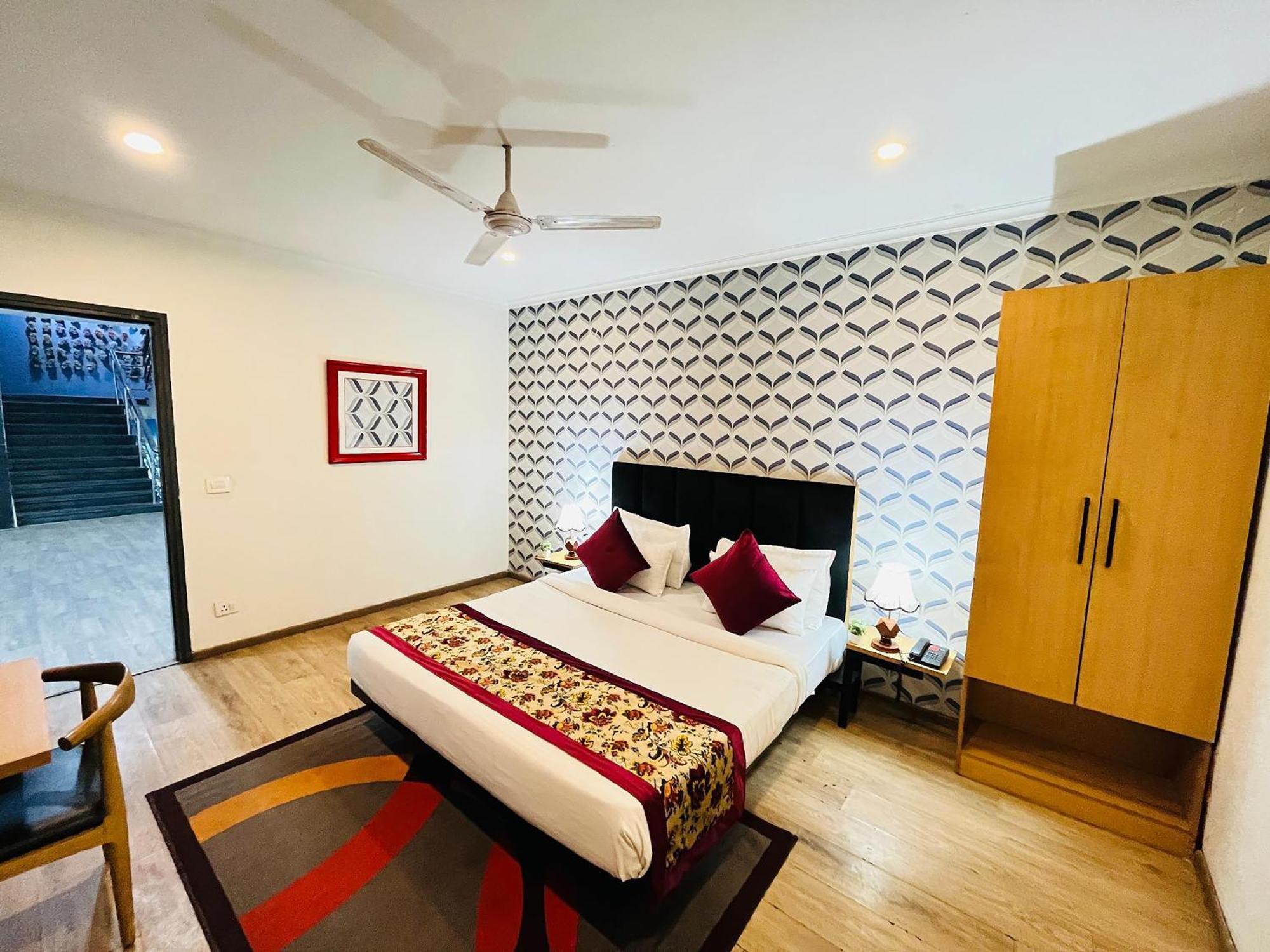 Qotel Hotel Chhatarpur - Oppsite Tivoli Garden 新德里 外观 照片