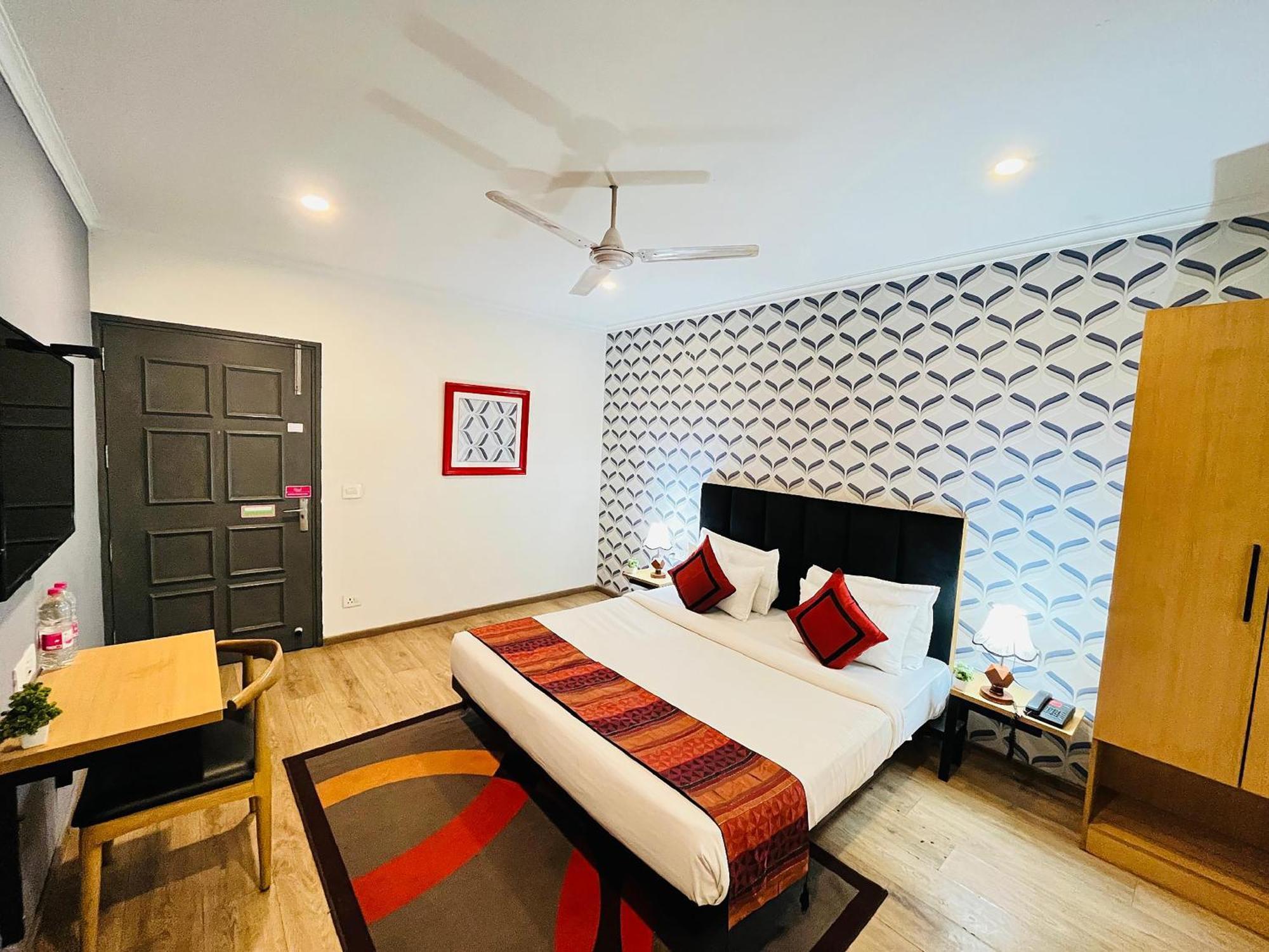 Qotel Hotel Chhatarpur - Oppsite Tivoli Garden 新德里 外观 照片