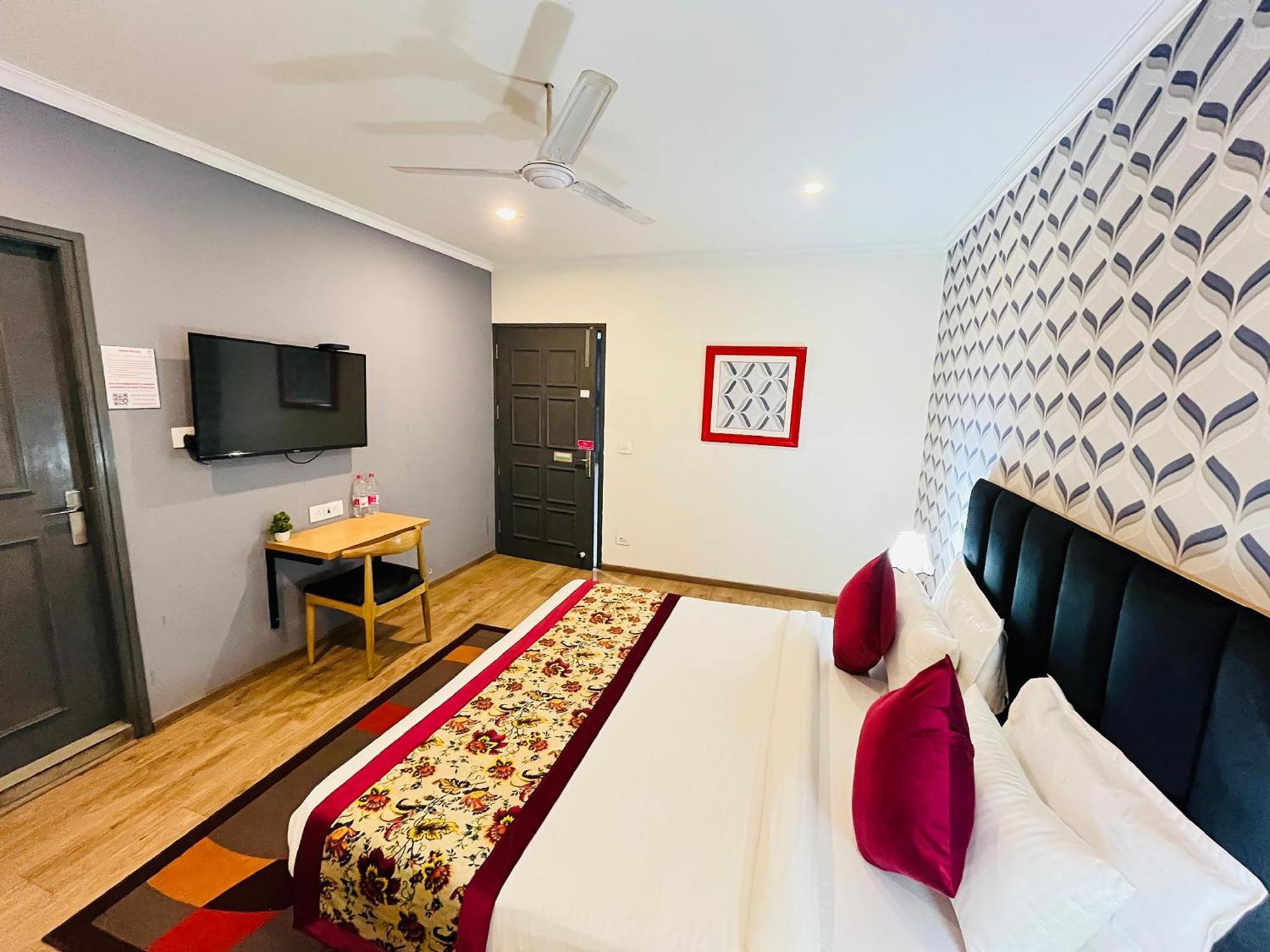 Qotel Hotel Chhatarpur - Oppsite Tivoli Garden 新德里 外观 照片
