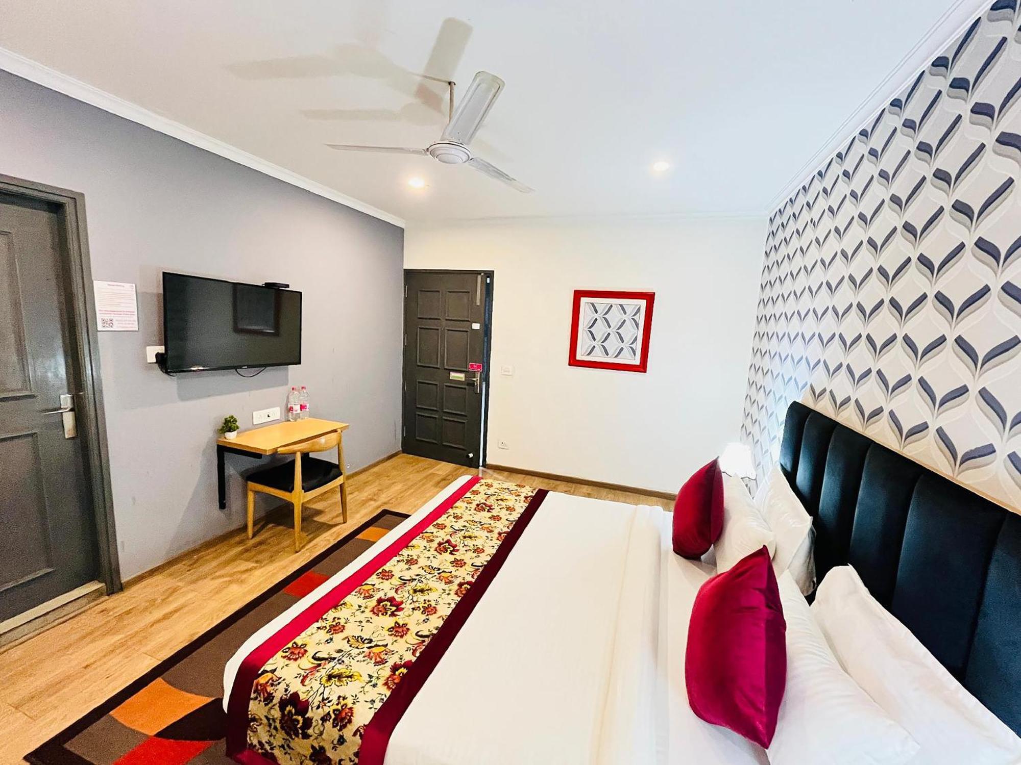 Qotel Hotel Chhatarpur - Oppsite Tivoli Garden 新德里 外观 照片