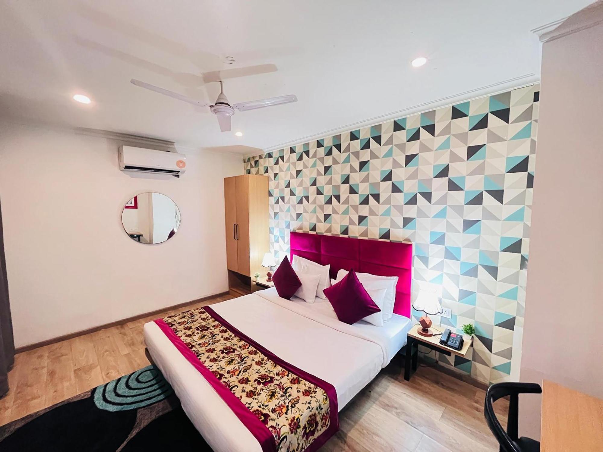 Qotel Hotel Chhatarpur - Oppsite Tivoli Garden 新德里 外观 照片